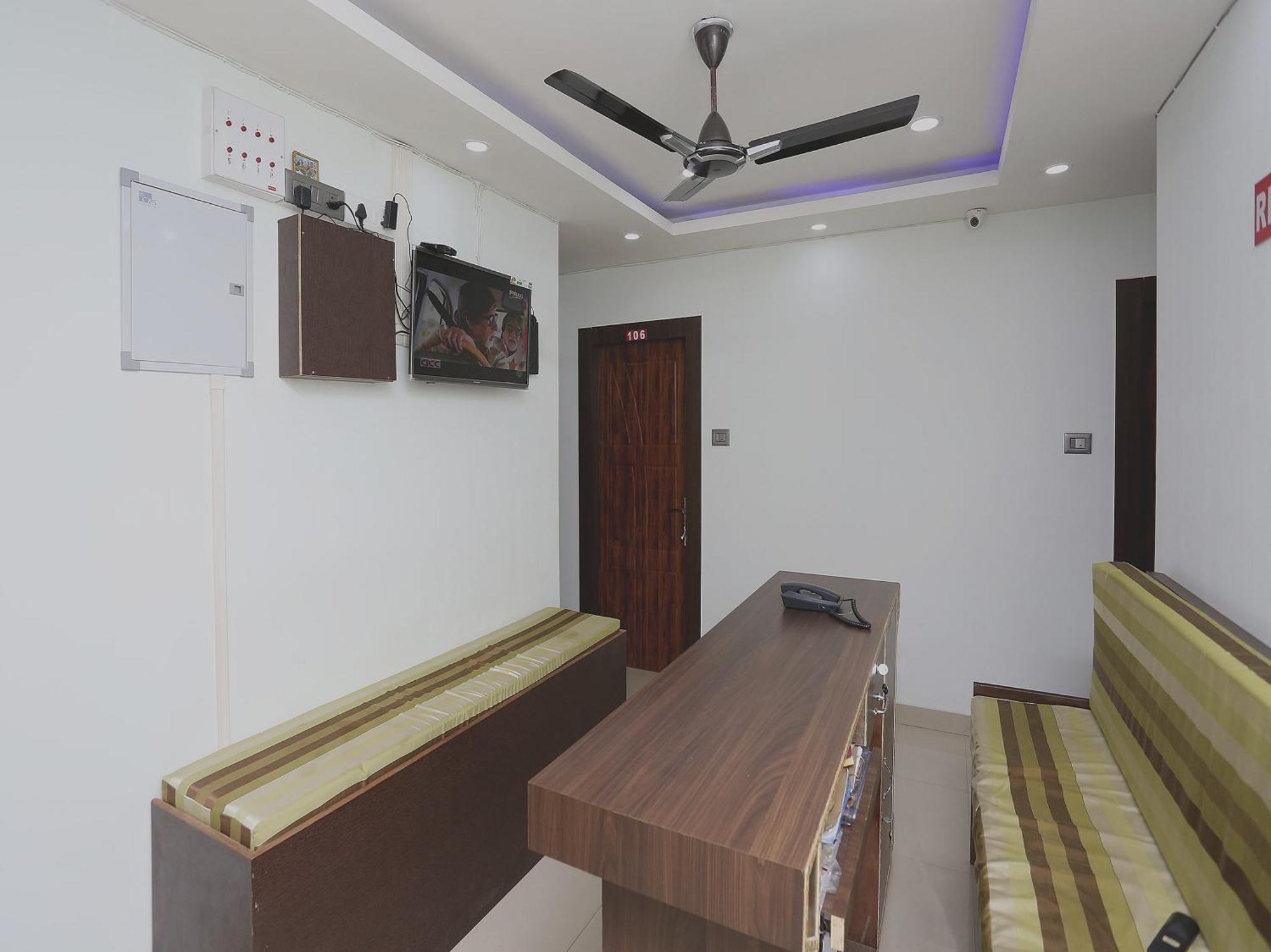 Hotel O Aashray Guest House Gauháti Kültér fotó